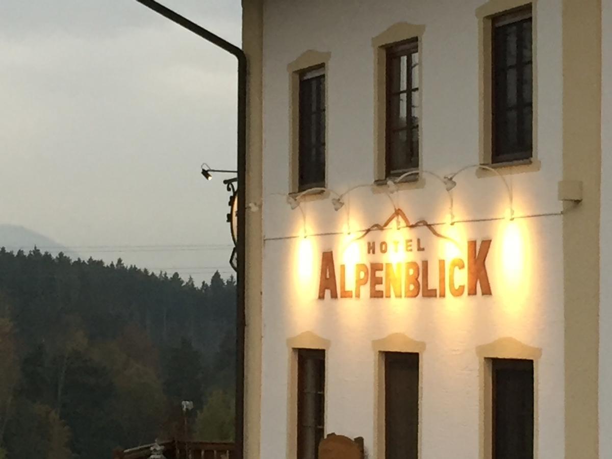 Hotel Alpenblick Riedering Buitenkant foto